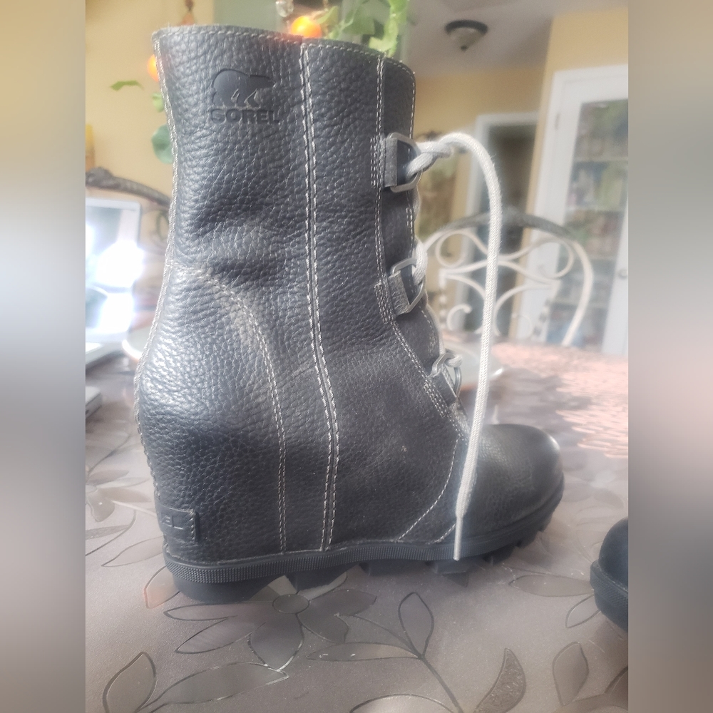 Sorel Gray Laced Boots